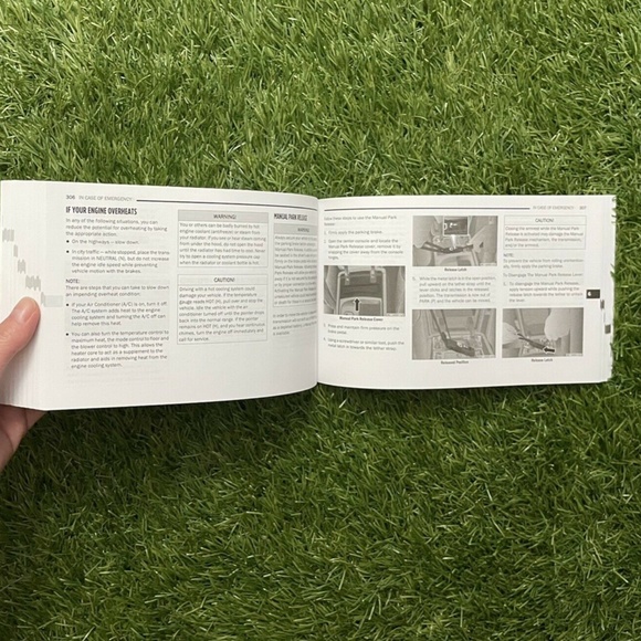 2020 Jeep Grand Cherokee Owners Manual - Picture 10 of 11